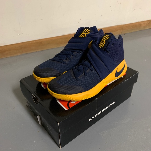kyrie 2 cavs